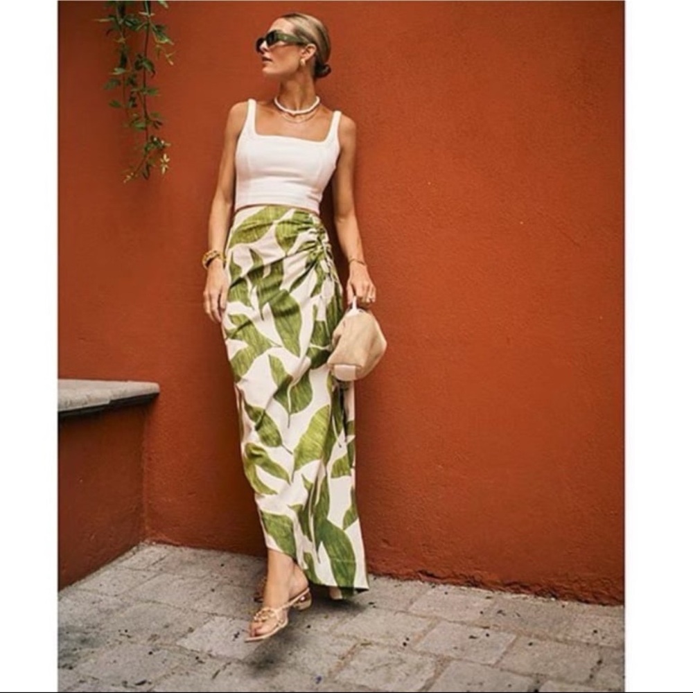 NWT Antonio Melani x M.G. Style Lyons Printed Faux Wrap Asymmetric Skirt